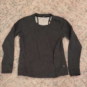 Women's lululemon sweatshirt size 8